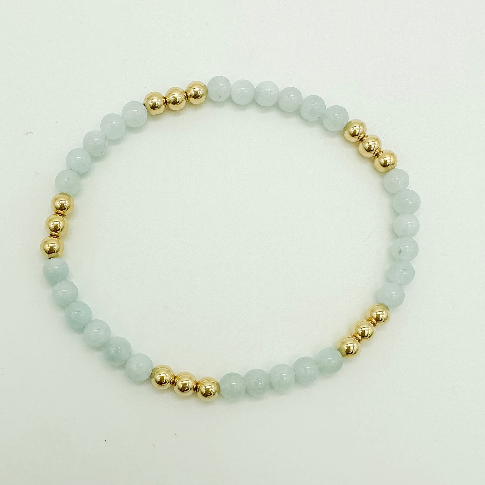 gemstone beaded bracelet / wholesale jewelry / hand-beaded bracelet / permanent jewelry supplier / aquamarine beaded bracelet