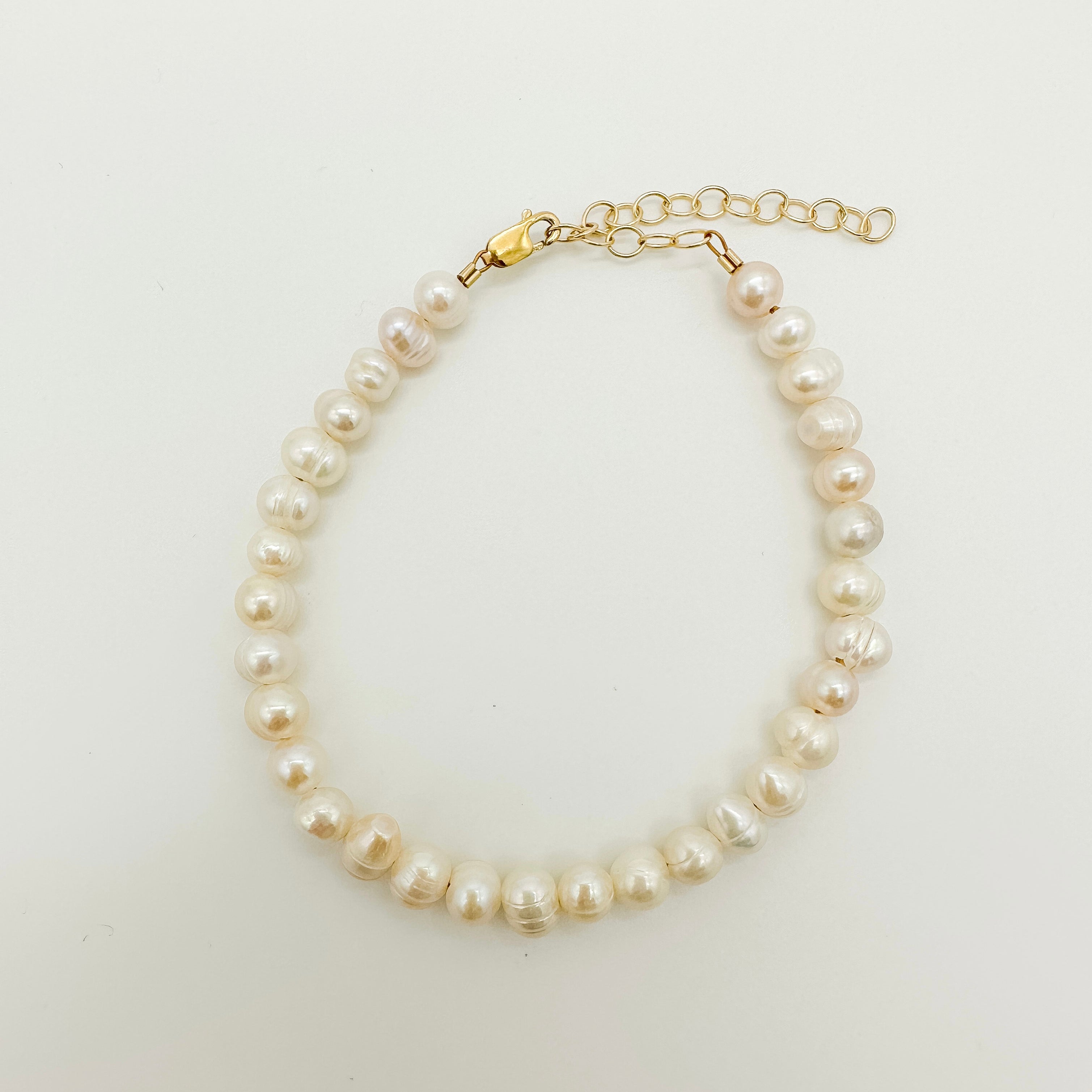 freshwater pearl bracelet / pearl beaded bracelet / adjustable pearl bracelet / modern pearl bracelet / freshwater pearls