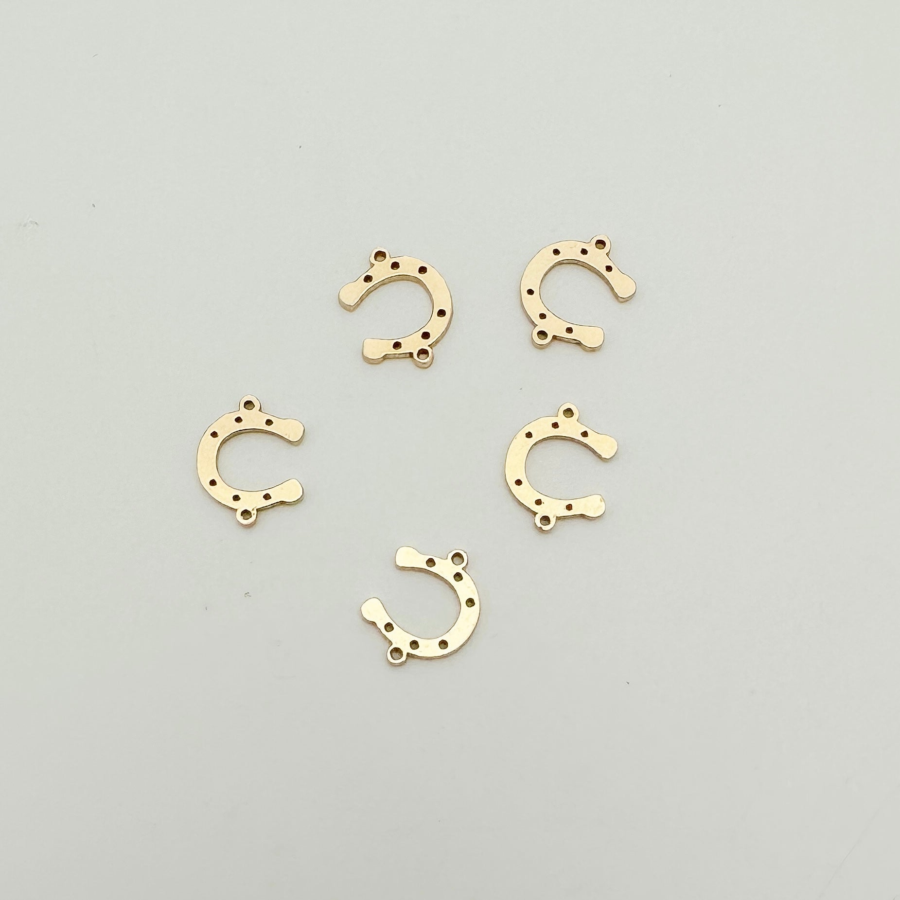 gold filled horseshoe connector, gold filled connectors, permanent jewelry connectors, essbe jewelry supply, permanent jewelry supplier
